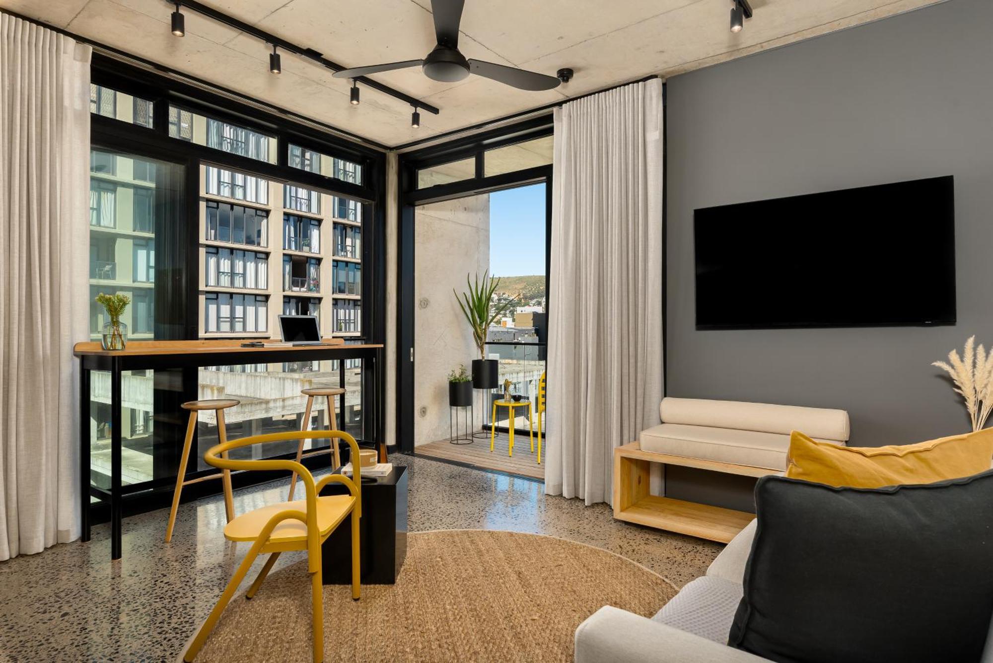 Neighbourgood 84 Harrington Aparthotel เคปทาวน์ ภายนอก รูปภาพ
